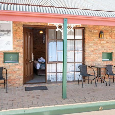 The Settlement Historic Hotel Echuca Exterior photo