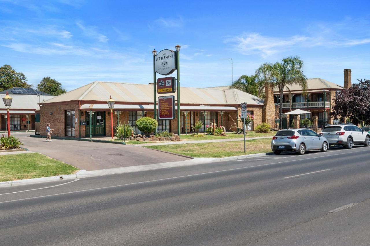 The Settlement Historic Hotel Echuca Exterior photo