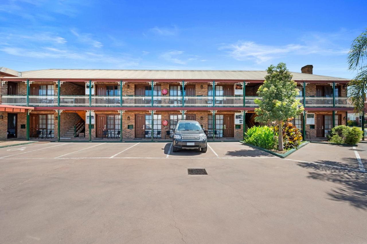 The Settlement Historic Hotel Echuca Exterior photo