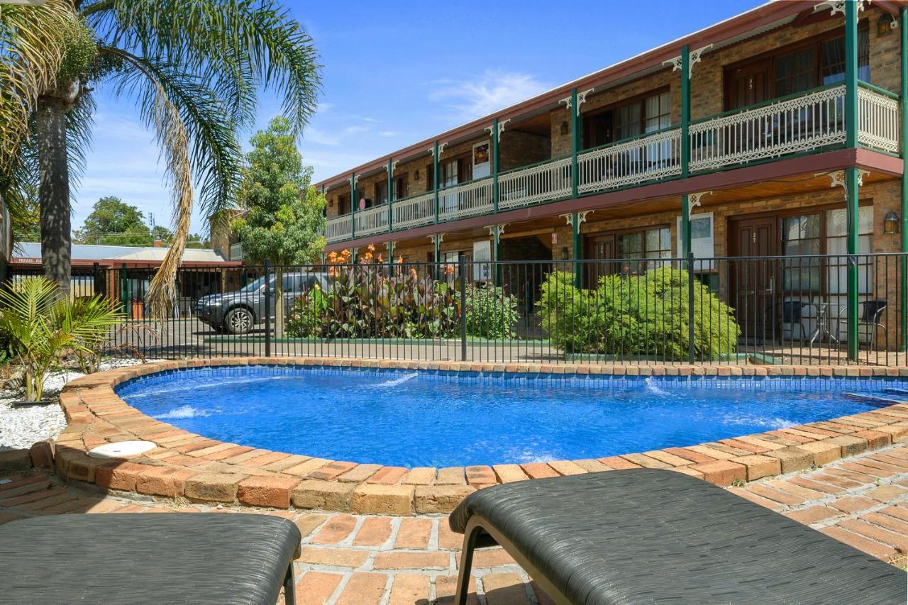 The Settlement Historic Hotel Echuca Exterior photo